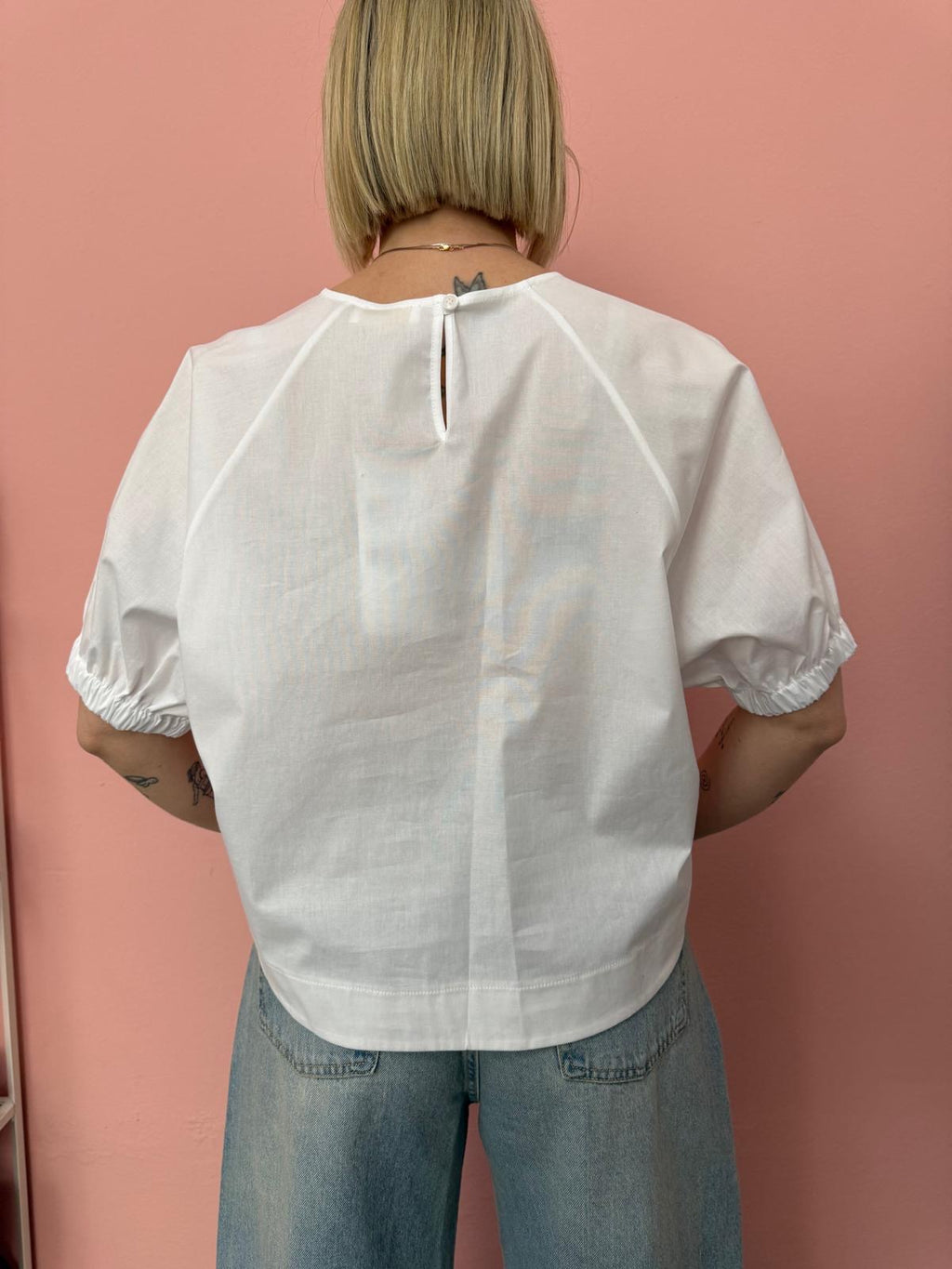 Blusa donna crop in popeline di cotone con maniche arricciate