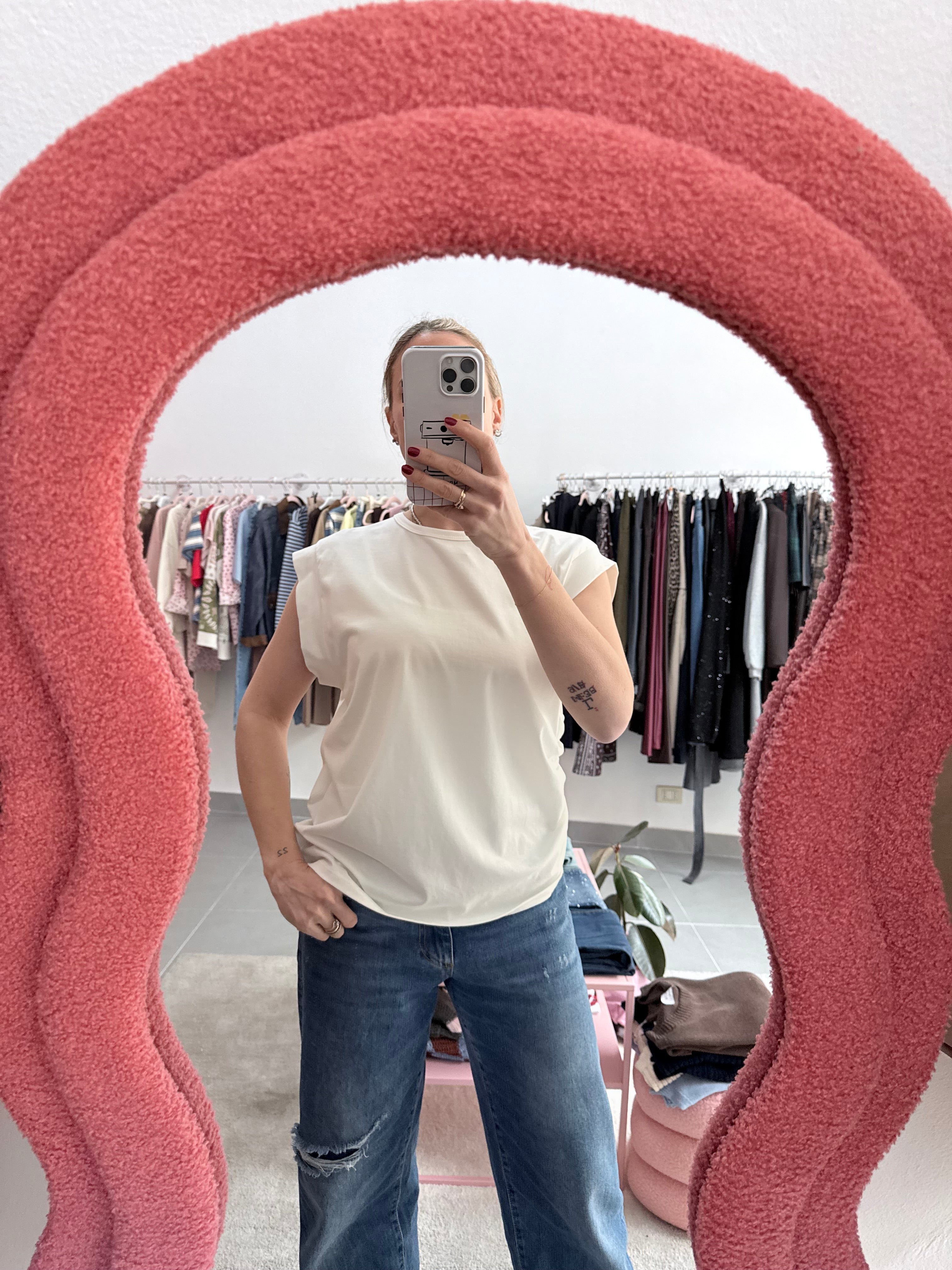 T-shirt con ripresa laterale