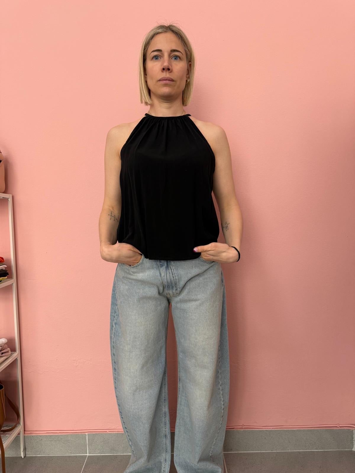 Top donna in viscosa con scollo all’americana