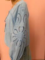 Blusa donna con ricamo manica