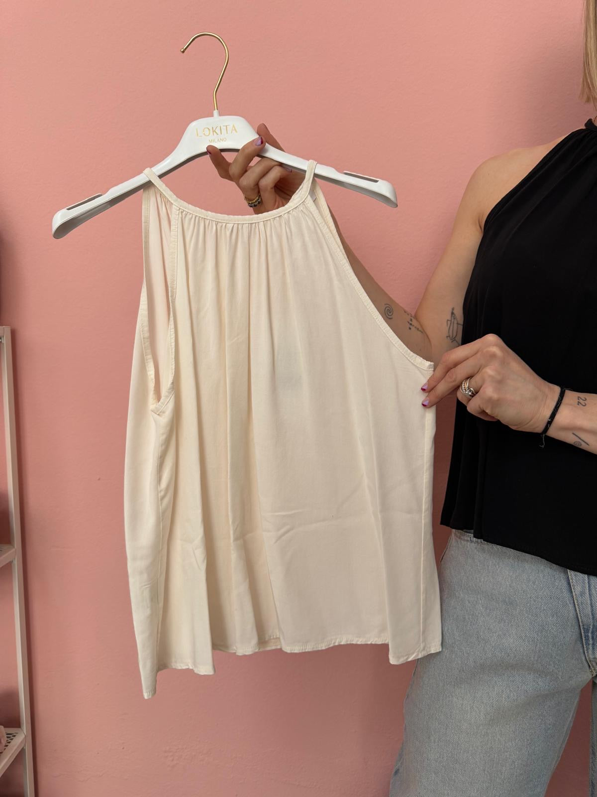 Top donna in viscosa con scollo all’americana